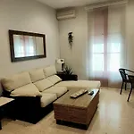 En Pleno Centro De Con Parking Economico *