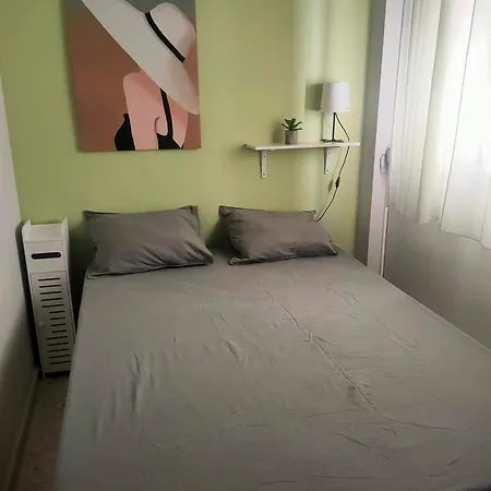 En Pleno Centro De Con Parking Economico * Cádiz