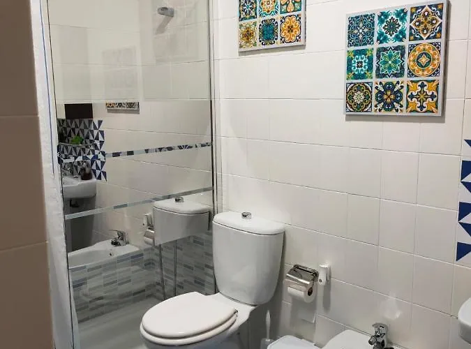 En Pleno Centro De Con Parking Economico * Cádiz