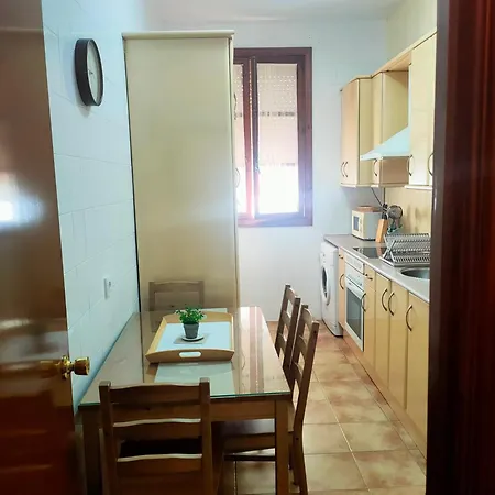 En Pleno Centro De Con Parking Economico 加的斯