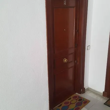 Apartment En Pleno Centro De Con Parking Economico Cadiz