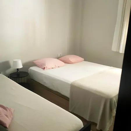 Apartamento En Pleno Centro De Con Parking Economico