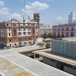 En Pleno Centro De Con Parking Economico *