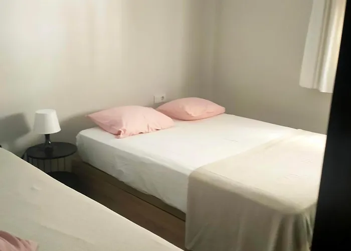 アパート En Pleno Centro De Con Parking Economico