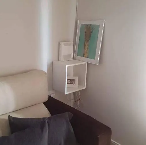 En Pleno Centro De Con Parking Economico カディス